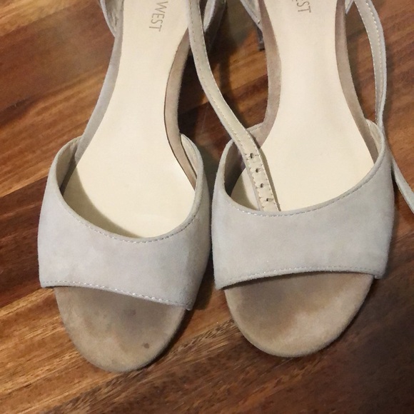 Nude beige leather block sandals. - Picture 11 of 11